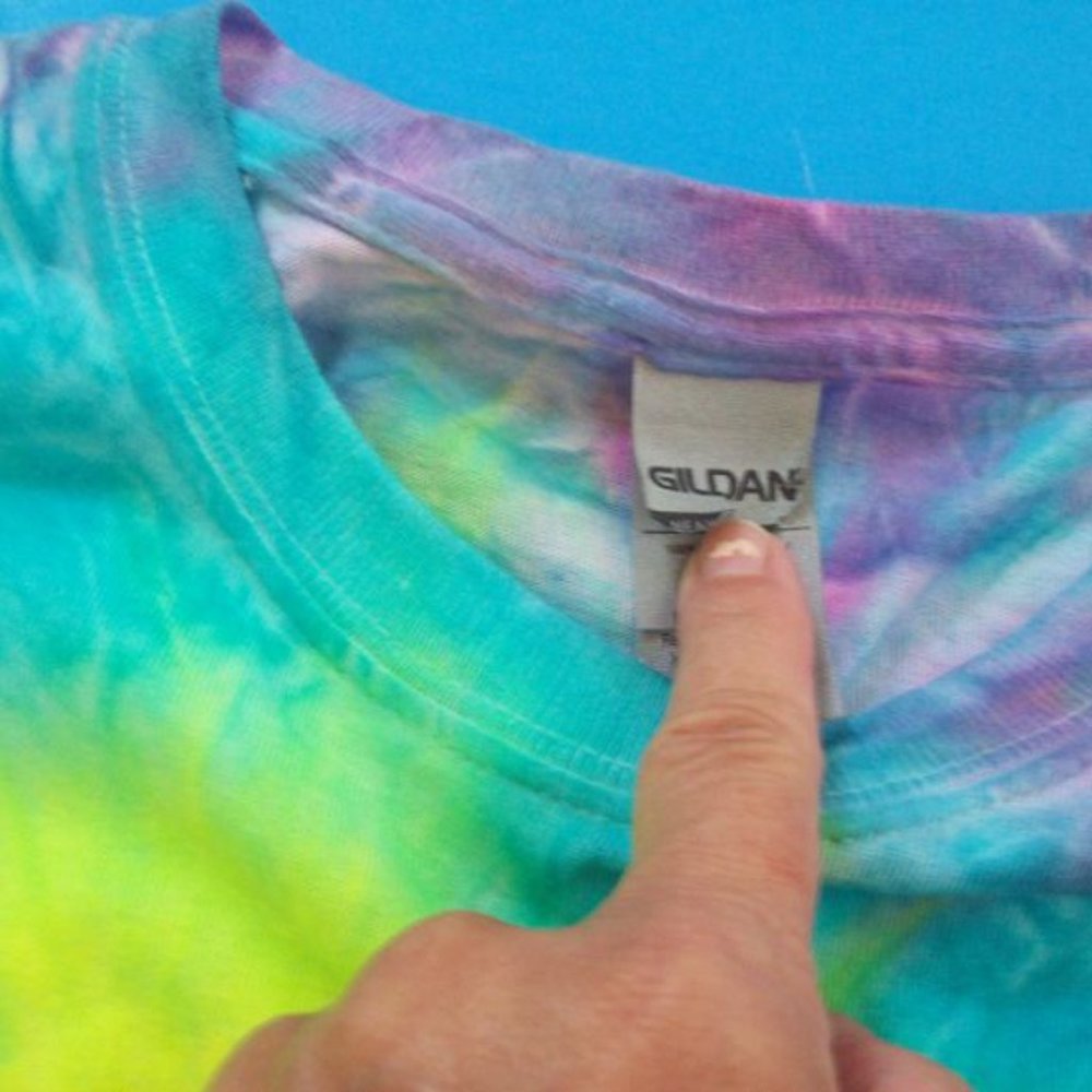 DAYTONA BEACH FLORIDA TIE DYE T-SHIRT (GILDAN) - Picture 5 of 5